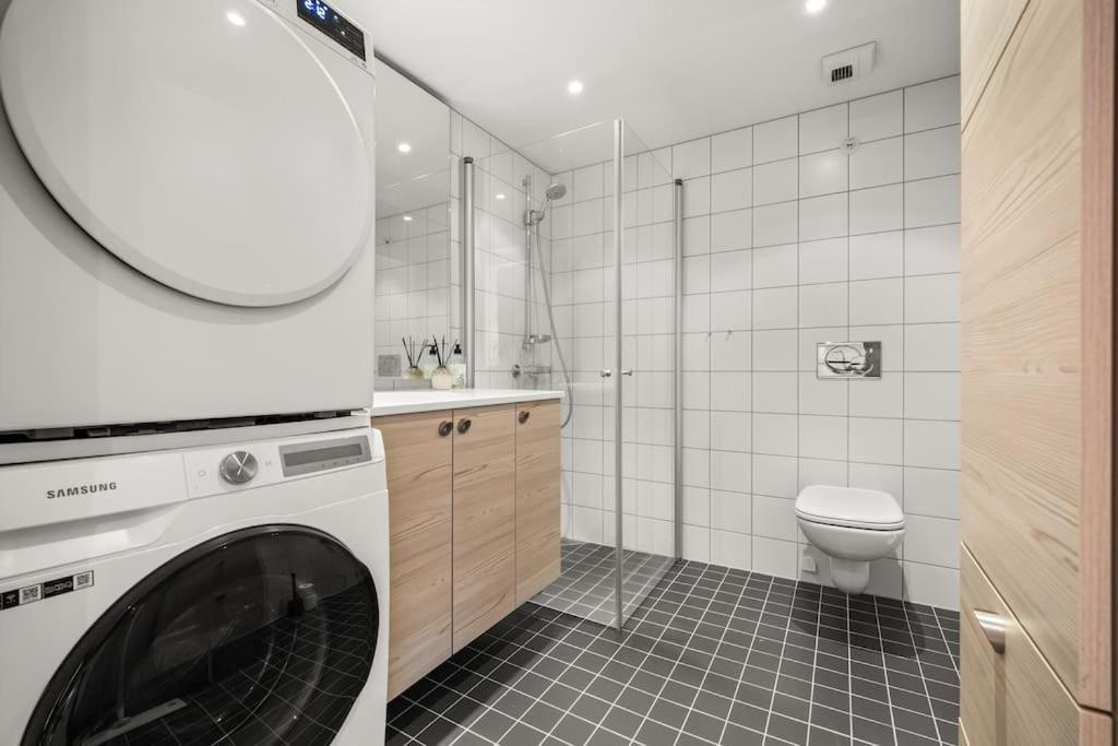 Luxury 2-Bedroom Apartment With Seaview In Oslo City Center Екстер'єр фото