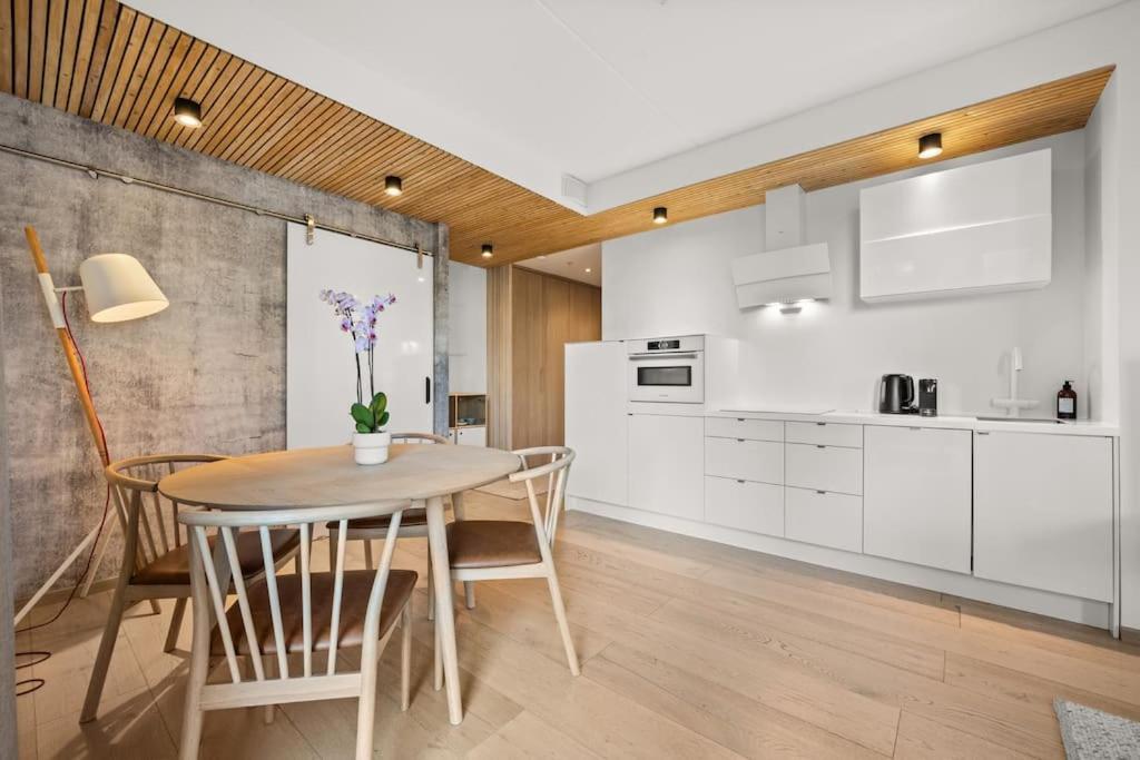 Luxury 2-Bedroom Apartment With Seaview In Oslo City Center Екстер'єр фото