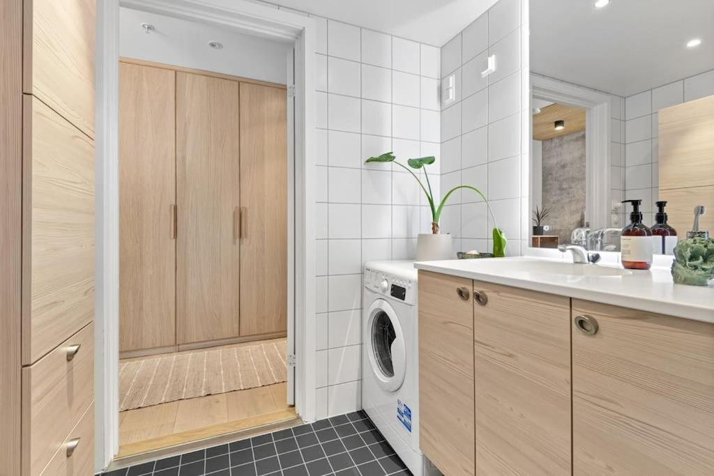Luxury 2-Bedroom Apartment With Seaview In Oslo City Center Екстер'єр фото